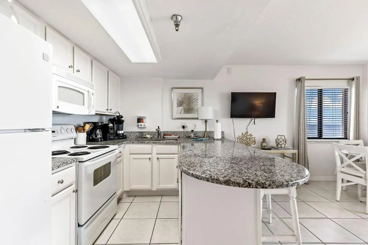 Coastal Chic Suite At Sunglow Resort By Brightwild Daytona Beach Shores 0*,
