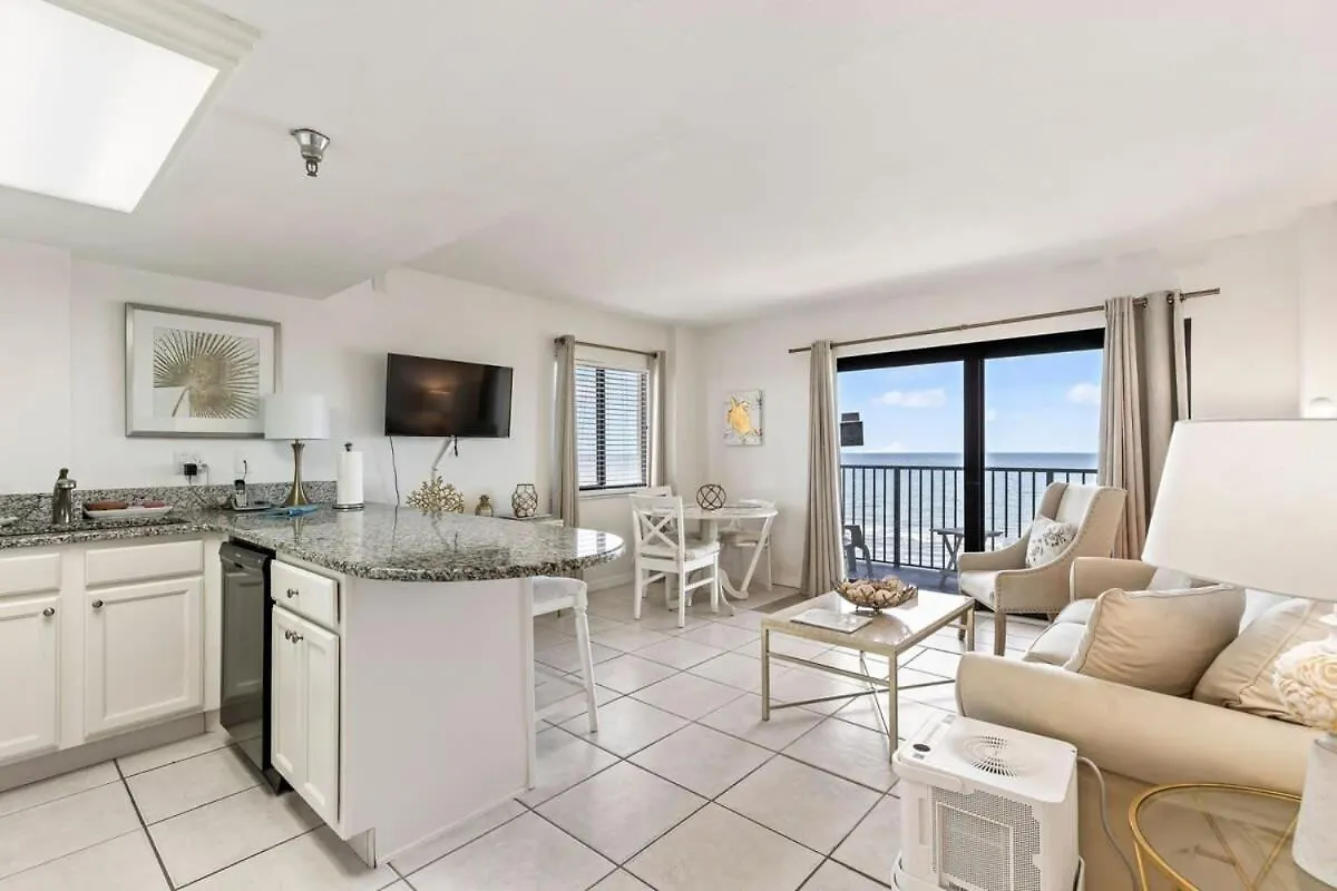 Coastal Chic Suite At Sunglow Resort By Brightwild Daytona Beach Shores Apartment